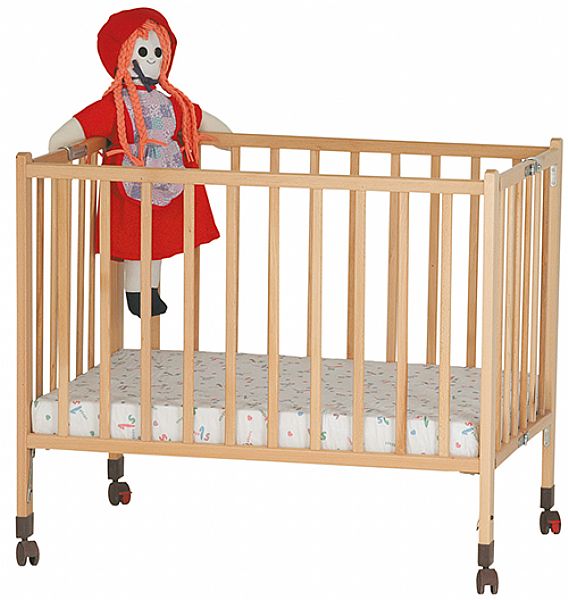 מיטת תינוק מעץ גמ"ח