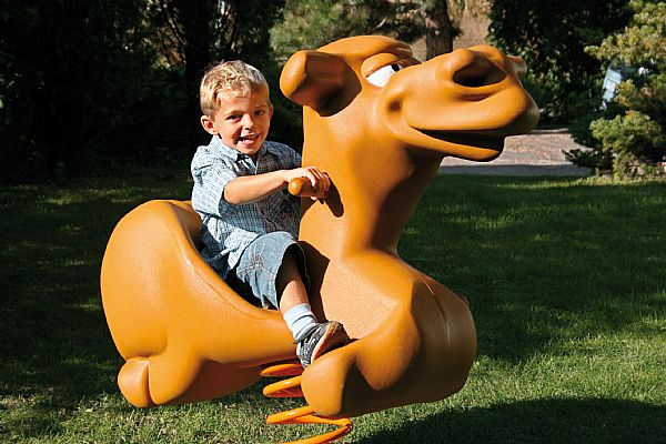 דמות קפיץ "גמל"