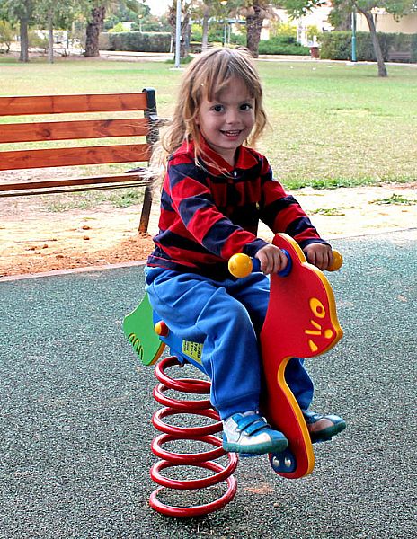 חתול דמות קפיצית