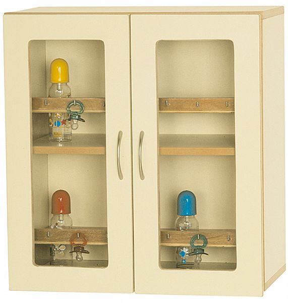 ארון לבקבוקים ומוצצים