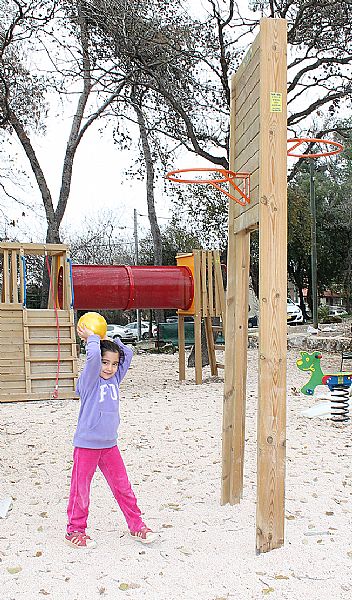 מתקן כדור סל דו צדדי - מתקן חצר