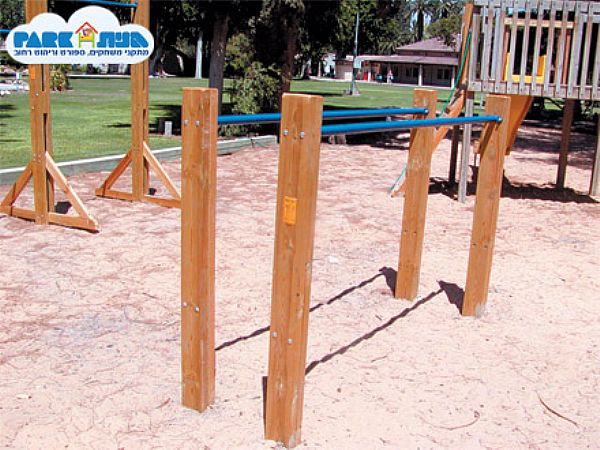 מתקן מקבילים מעץ